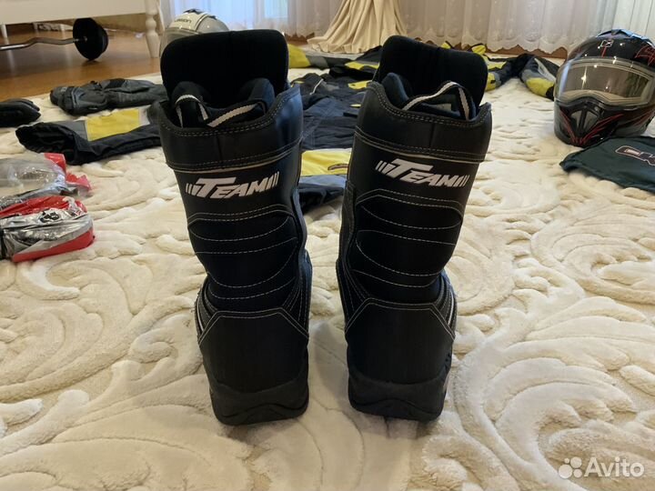 Ботинки для снегохода или рыбалки