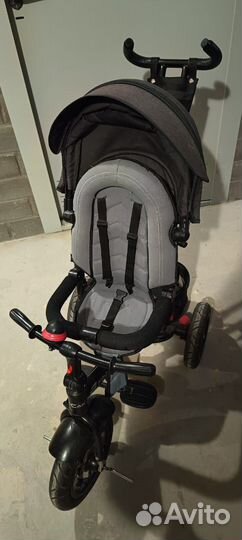 Трехколесный велосипед с ручкой