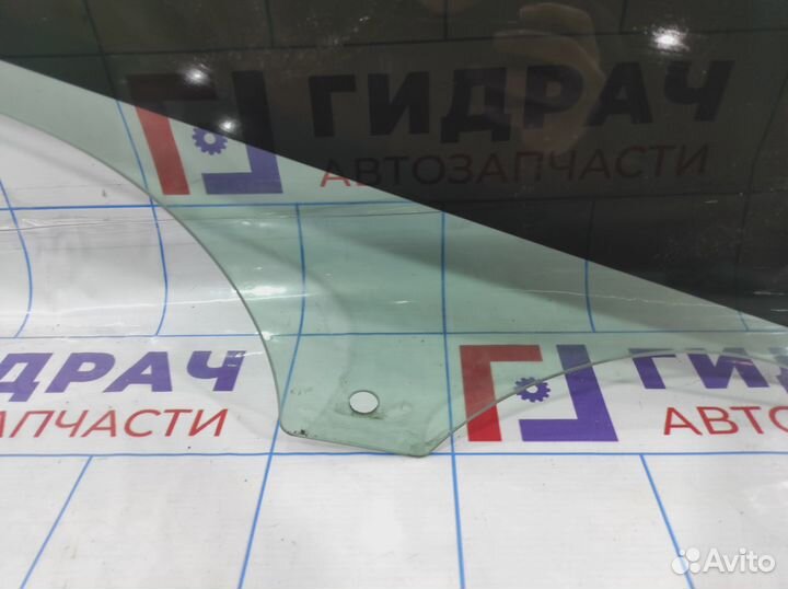 Стекло двери задней правой Ford Focus 3 1706320