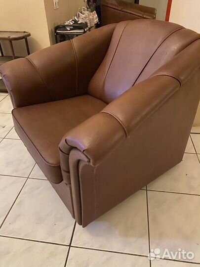Кресло кожное мягкое