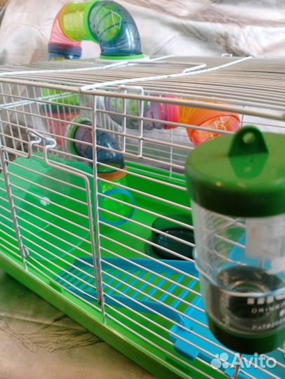 Клетка для грызунов с хомячками