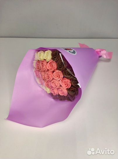 Розы из Белого и Молочного Шоколада 29 шт в Букете