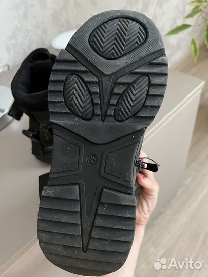 Ботинки демисезонные для девочки 35 размер