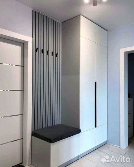 Шкаф в прихожую на заказ от производителя