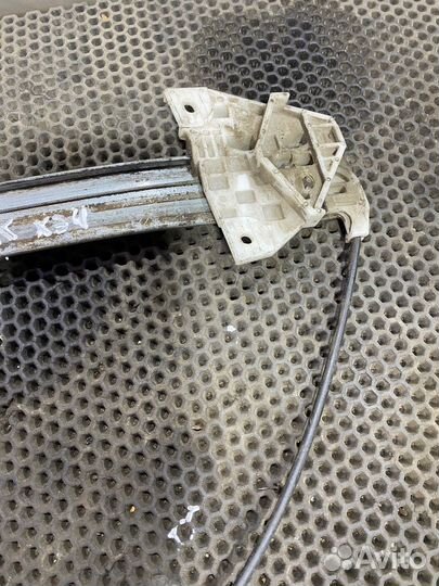 Стеклоподъёмник передний левый Mazda 3 BK