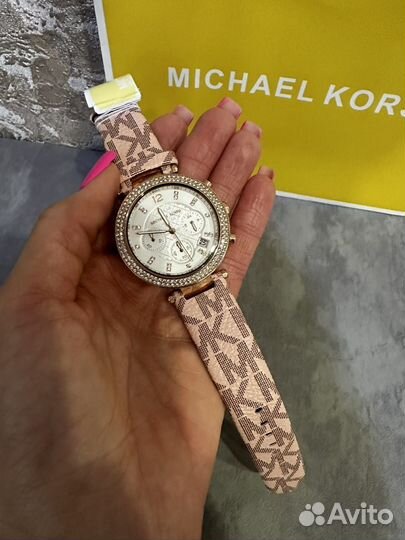 Часы женские Michael Kors