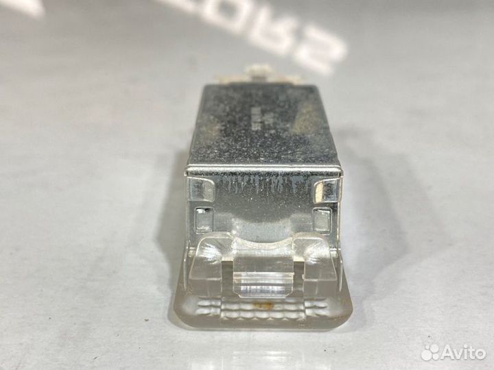 Плафон салона Volkswagen Touareg 7L AXQ/4 2006