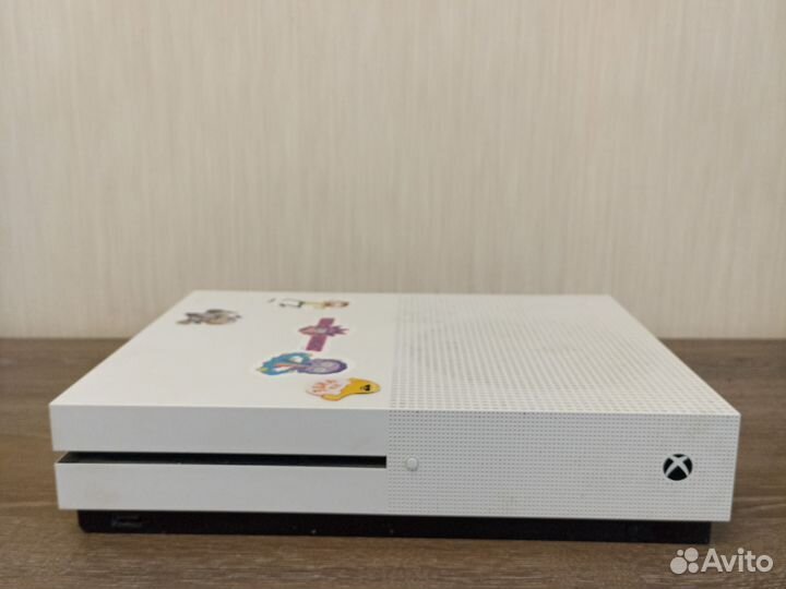 Xbox one s 1tb с играми