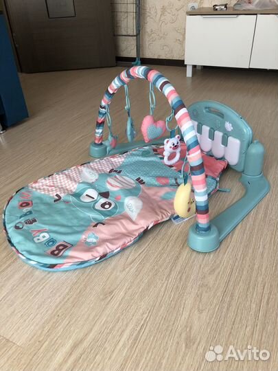 Шезлонг и развивающий коврик