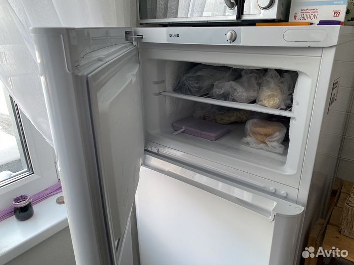 Холодильник indesit