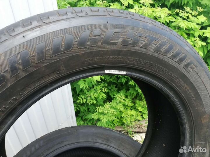 Bridgestone Dueler H/P Sport 215/60 R17 96H
