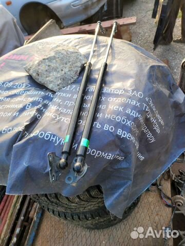 Задние амортизаторы багажника лансер 9 универсал