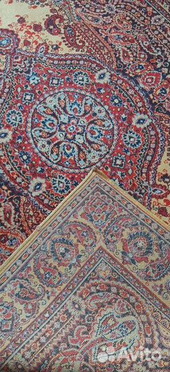 Ковер шерстяной новый