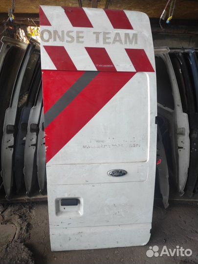 Дверь багажника правая Ford Transit FY 2.0L