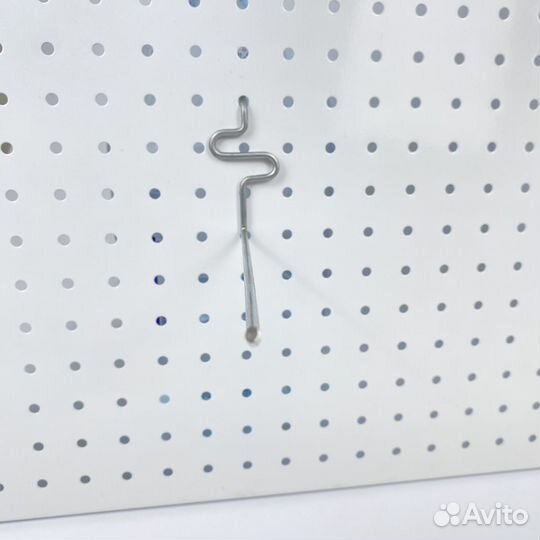 Крючок для перфорированной панели одинарный L200