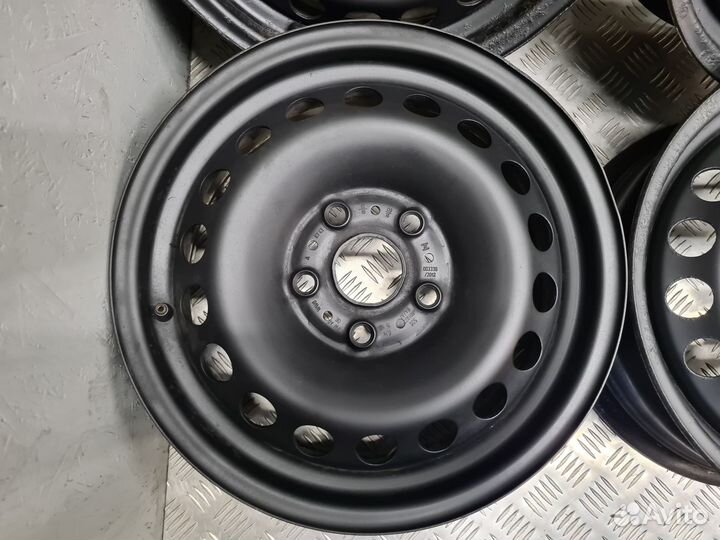 Комплект стальных дисков R15 на VAG