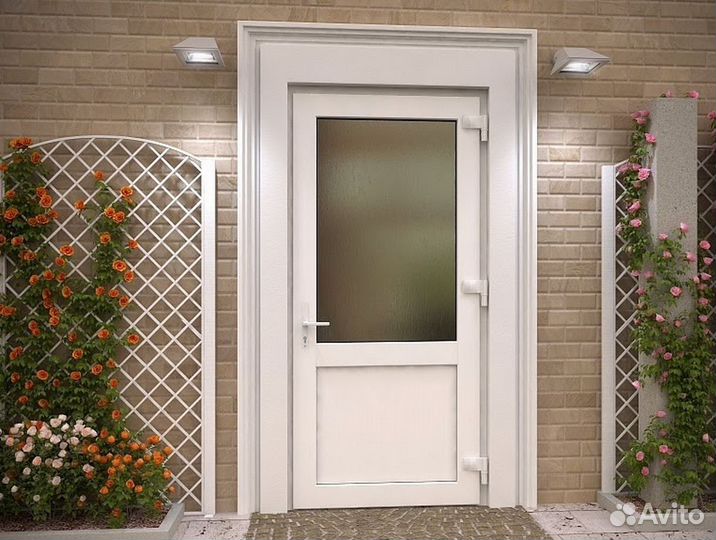 Пластиковая дверь 900х2000