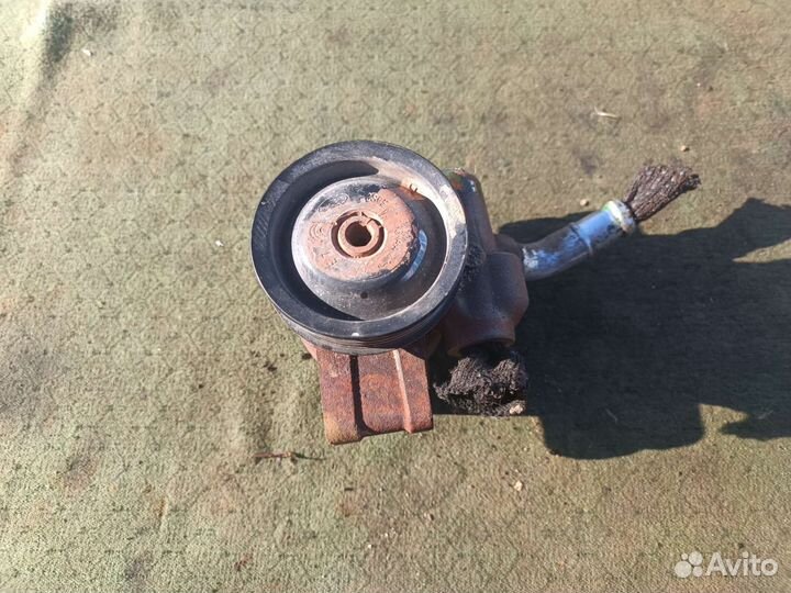 Насос гидроусилителя руля Форд фиеста 2008 г