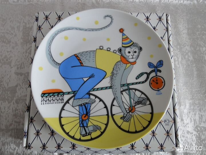 Сувенирные тарелки