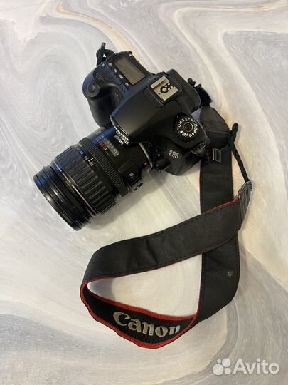 Зеркальный фотоаппарат EOS60D