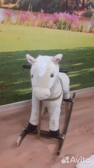 Детская лошадка качалка