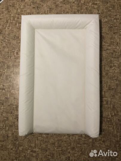 Пеленальный столик на кроватку IKEA