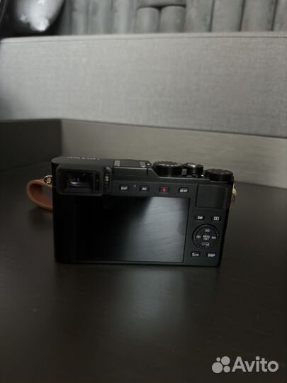 Фотоаппарат leica d-lux 7