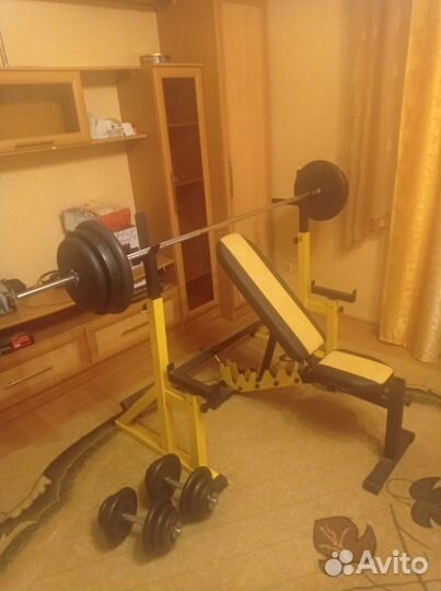 Стойка со штангой