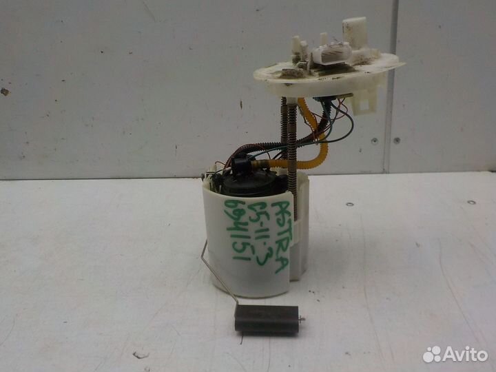 Насос топливный Opel Astra J 2010