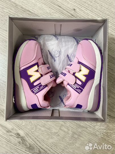 Кроссовки для девочки 25