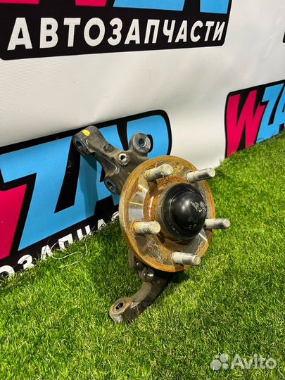 Кулак передний левый Ford Mustang 6 рест. 2019