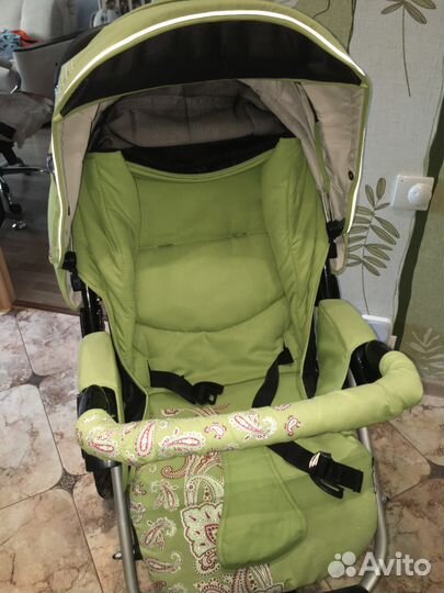 Коляска прогулочная