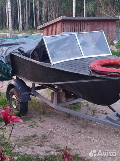Продам комплект лодка,мотор, прицеп