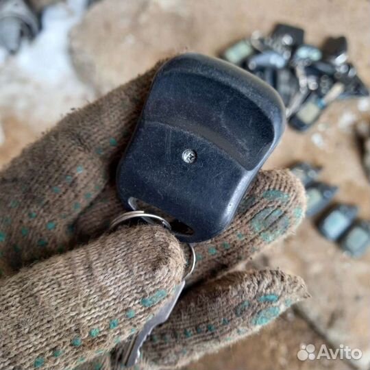 Брелок сигнализации на авто