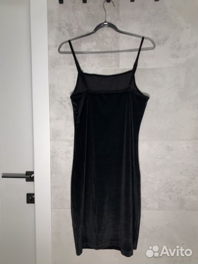 Черное платье мини