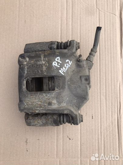 Передний правый суппорт Renault Megane 2