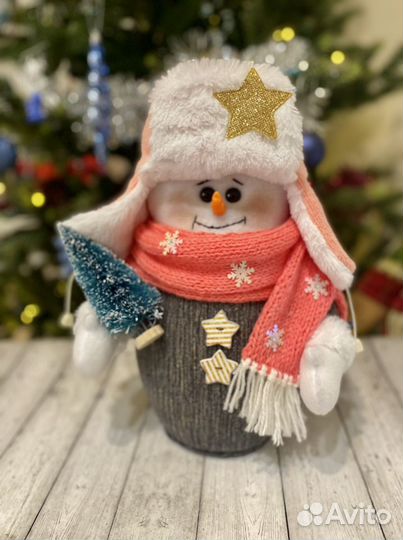 Снеговик под елку