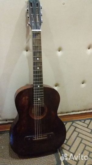 Акустическая гитара