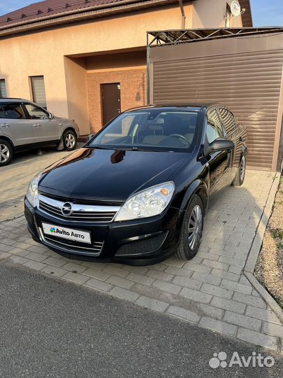 Opel Astra 1.6 МТ, 2012, 195 000 км