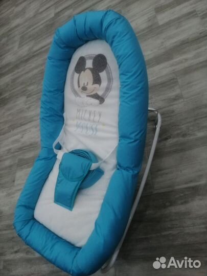 Шезлонг для новорожденных