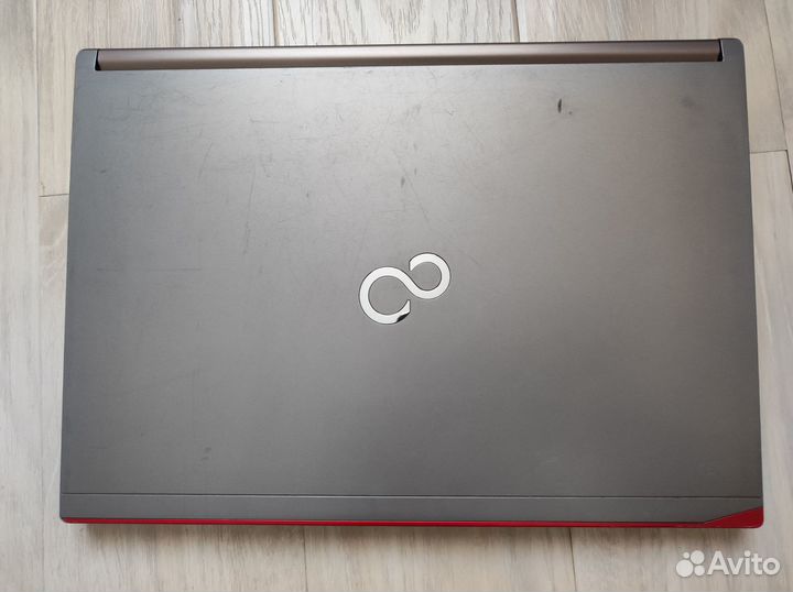 Ноутбук Fujitsu lifebook E736