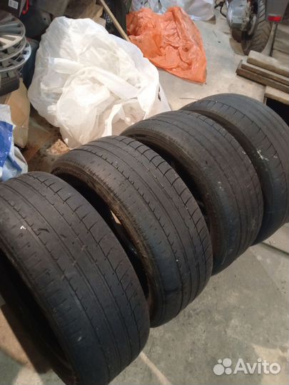Triangle LoaderMax LT 235/50 R17