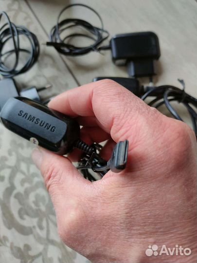 Зарядное для сотовых