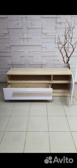 Тумба под телевизор Дора