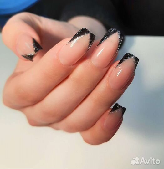 Мастер маникюра и педикюра