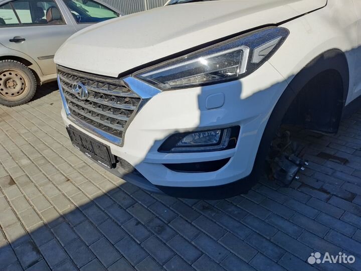 Фара передняя левая Hyundai Tucson 3