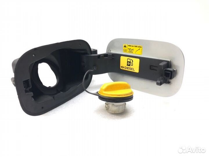 Лючок топливного бака Land Rover Discovery 3 L319