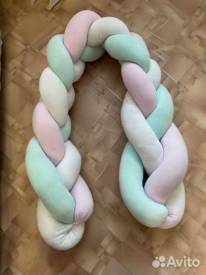 Бортик коса в кроватку