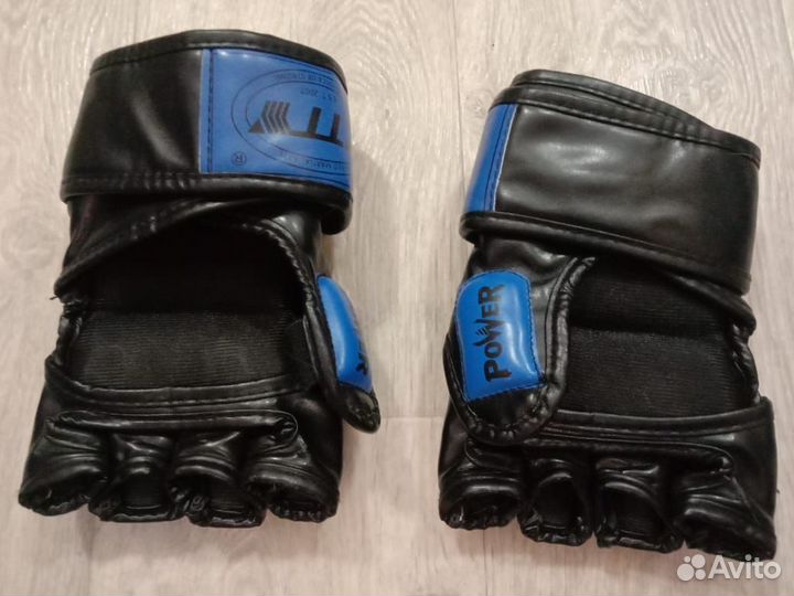 Перчатки для бокса