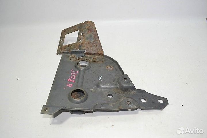 Кронштейн кабины, передний правый iveco Stralis (0